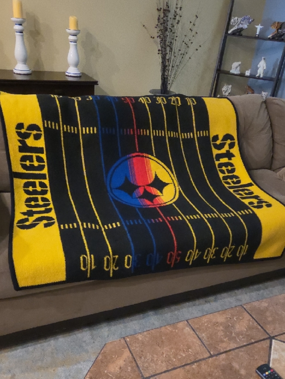Pittsburgh Steelers Yellow & Black Throw Blanket ❤️ - Picture 2 of 7